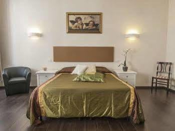 Couette-café De Biffi 3*